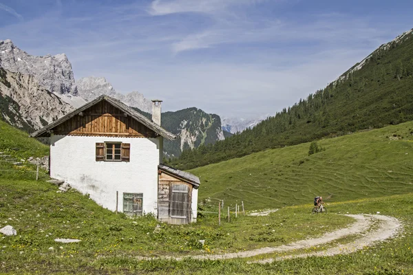 Mountainbiken in Karwendel — Stockfoto