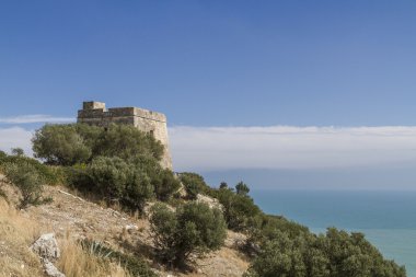 Watchtower Gargano sahilinde