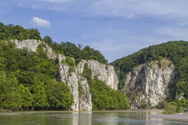  Tuna gorge 