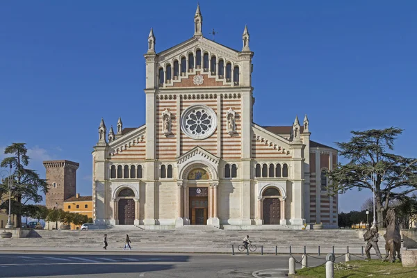 Duomo di Lonigo — Stock Photo, Image