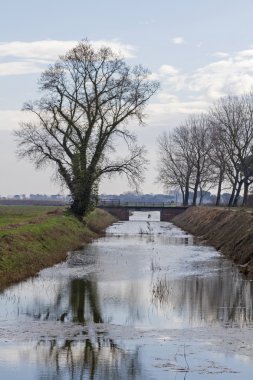  Adriyatik kıyısı kanala