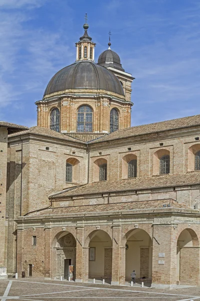 Urbino-i katedrális — Stock Fotó