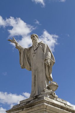 Benedikt Nursia üzerinden