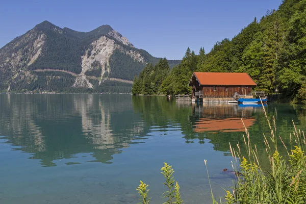 Bootshaus am Walchensee — Stockfoto