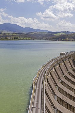 Lago di Corbara