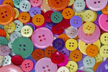 birçok renkli düğmeler