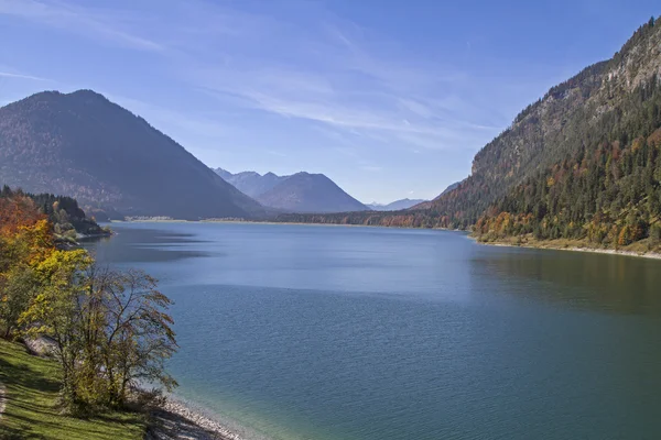 Lago Sylvenstein en otoño — Foto de Stock