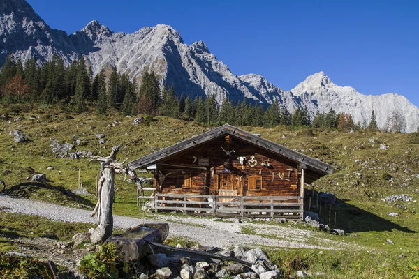 Ladizalm em montanhas karwendel — Fotografia de Stock