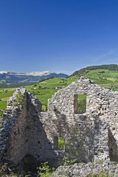 Ruina Hauenstein en Tirol del Sur — Foto de Stock