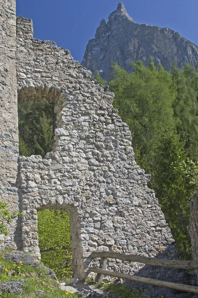 Hauenstein zřícenina v Jižním Tyrolsku — Stock fotografie