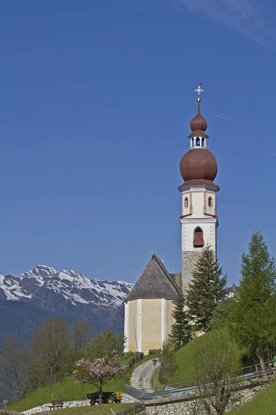 Obertelfs - aldeia no Tirol do Sul — Fotografia de Stock