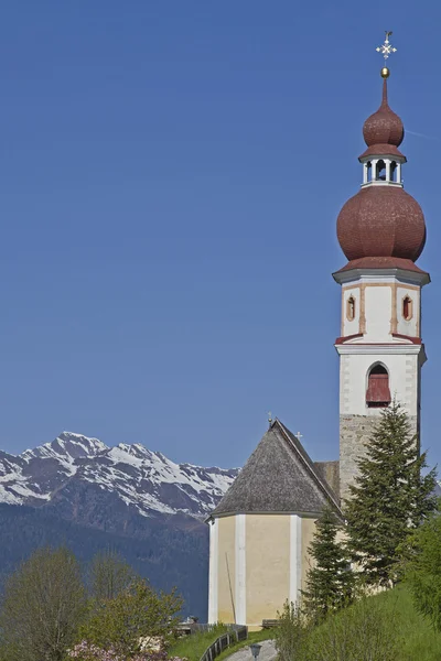 Obertelfs - aldeia no Tirol do Sul — Fotografia de Stock