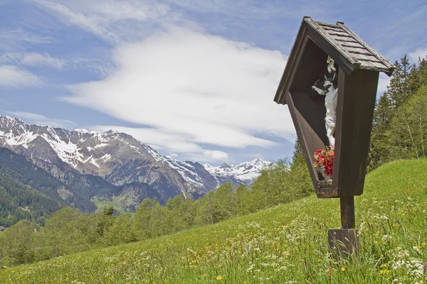 Wayside cross in South Tyrol — Stock Photo, Image