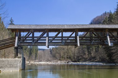 Ammer ile ahşap köprü