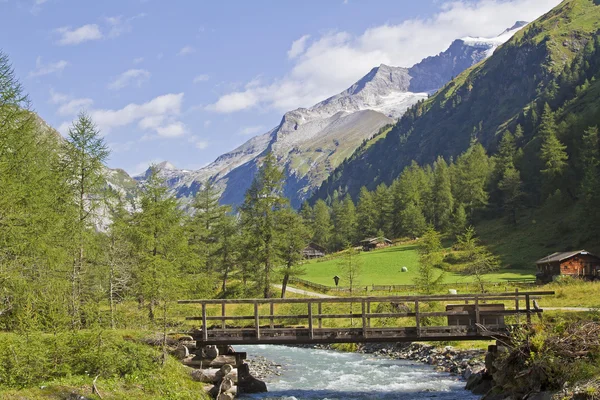 Idyll i Dorfen dalen — Stockfoto