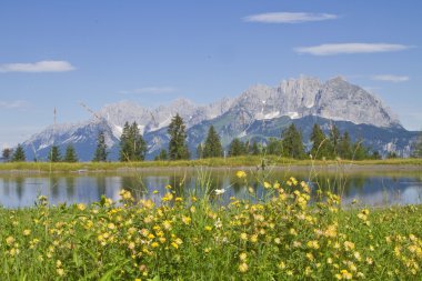 Wilder Kaiser dağlara görüntülemek