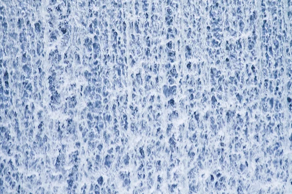 Водный занавес у водопада — стоковое фото