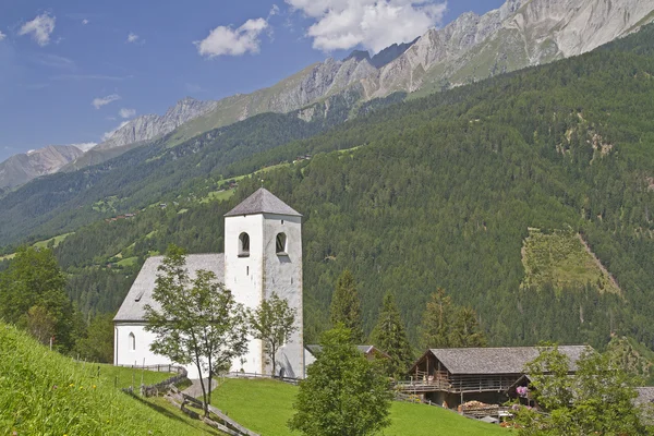 St. Nikolaus Kirche in Osttirol — Stockfoto