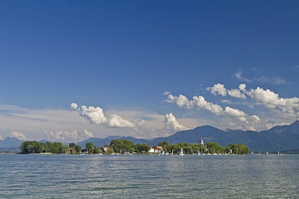 Ön Frauenchiemsee i Bayern — Stockfoto