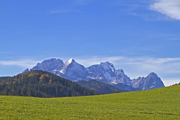 Wetterstein-hegyvonulat előterében Bajorországban — Stock Fotó