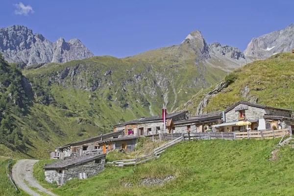 Mitteldorfer Alm w Tyrolu Wschodnim — Zdjęcie stockowe