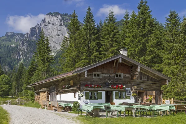 Malga alpina vicino a Bad Toelz — Foto Stock