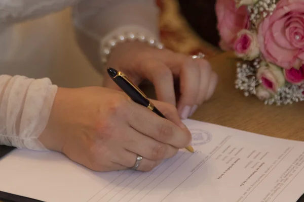 Signature at the wedding — Stock Photo, Image