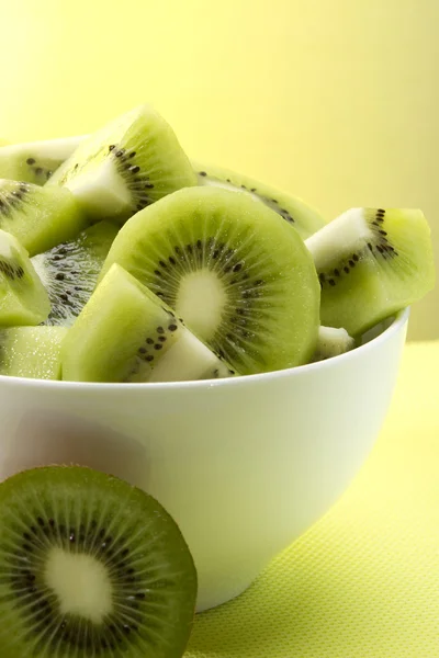 Kiwifruit in a bowl — Stock Photo, Image