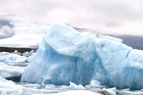 Iceberg azul na Islândia — Fotografia de Stock