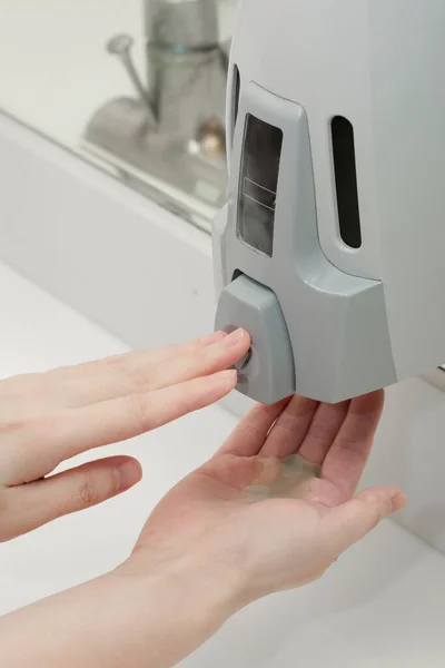 Washing Hands Sink — Stock Photo, Image