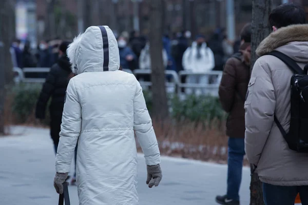 Tempo Frio Rua Inverno Com Pessoas — Fotografia de Stock