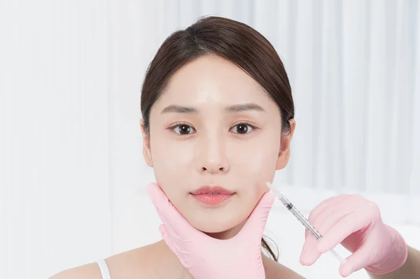 美丽的亚裔韩国人模特儿脸 整形外科概念 — 图库照片