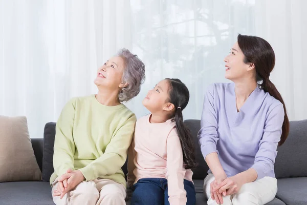 Drei Generationen Von Frauen Asiatische Großmutter Mutter Und Enkelin — Stockfoto