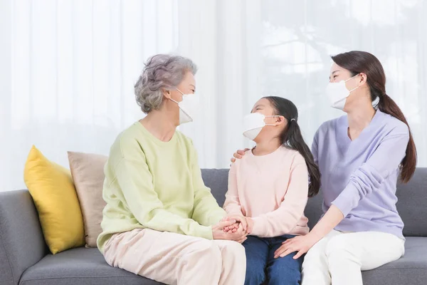 Three Generations Women Asian Grandmother Mother Grand Daughter Wearing Mask — Stock Photo, Image