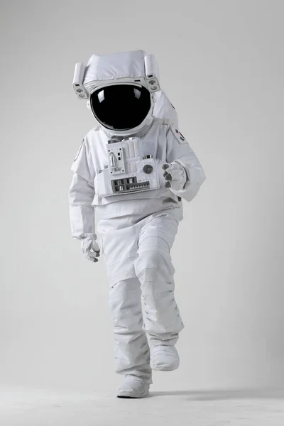 Astronauta Corriendo Fondo Blanco — Foto de Stock