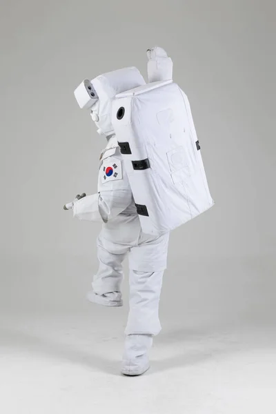 Heyecanlı Astronot Beyaz Arka Plan — Stok fotoğraf