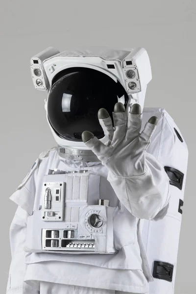 Астронавт Позы Белый Фон — стоковое фото