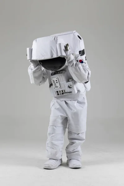 Depresif Astronot Beyaz Arkaplan — Stok fotoğraf