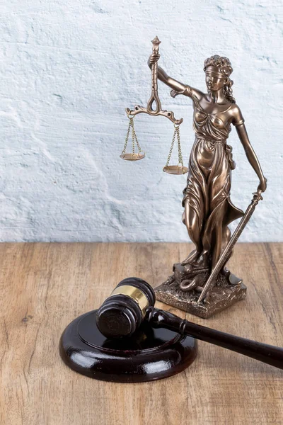 Verbrechen Und Rechtsbegriff Statue Der Gerechtigkeit Und Hammer — Stockfoto
