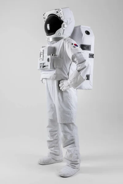 Levendige Astronaut Handen Taille Witte Achtergrond — Stockfoto