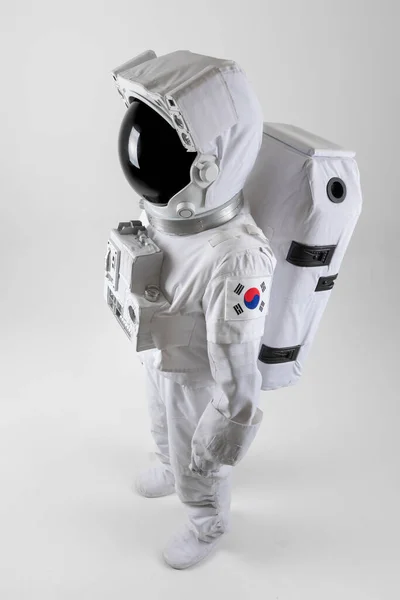 Gururla Duran Astronot Beyaz Arka Plan — Stok fotoğraf