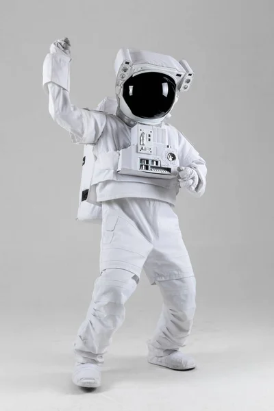 Astronaut Met Gebalde Vuist Witte Achtergrond — Stockfoto