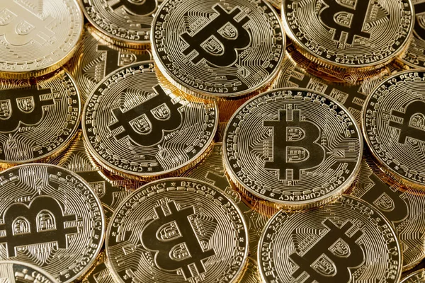 Συσσωρευμένο Διασκορπισμένο Αντικείμενο Bitcoin Έννοια Cryptocurrency — Φωτογραφία Αρχείου