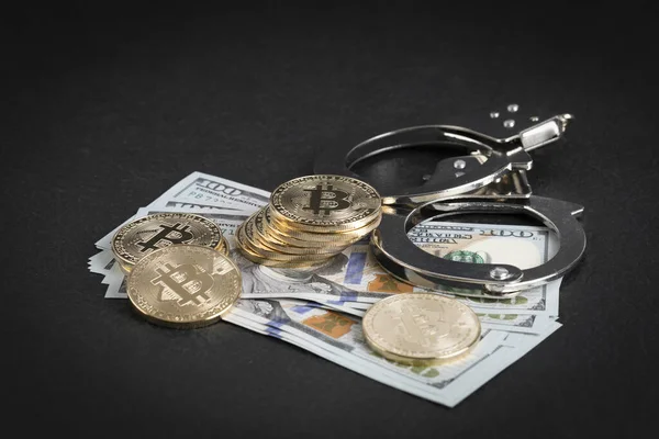 Bitcoin Dollars Cuffs — ストック写真