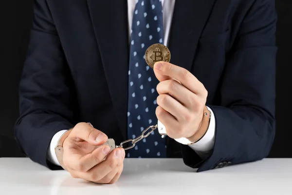 Bitcoin Handcuffed Man Suit — Stock Photo, Image