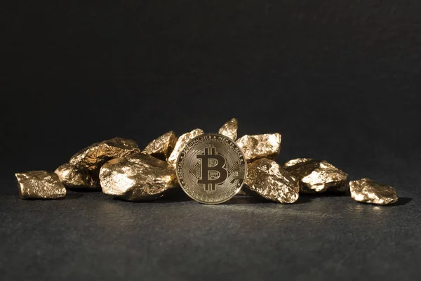 Golden Bar Bitcoin — ストック写真