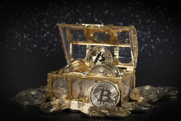 Bitcoin Treasure Box Chest — ストック写真