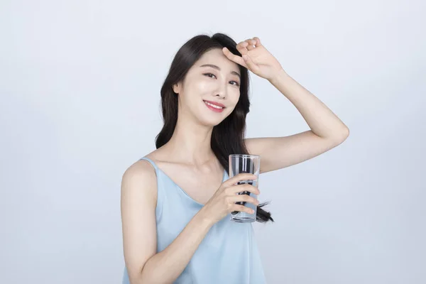 Beauté Peau Femme Asiatique Complète Humidité Sur Peau Avec Eau — Photo