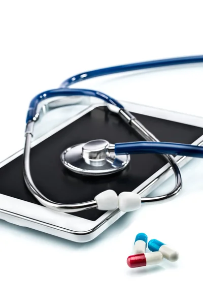 Tıbbi araştırma, dijital tablet ve stetoskop Telifsiz Stok Fotoğraflar