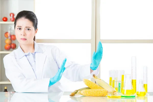 Altijd blijven leven zeg nee tegen GGO chemische voedsel — Stockfoto